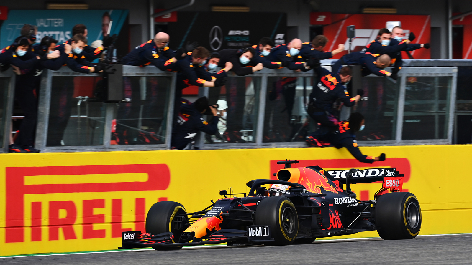 F1 : Max Verstappen wins Chaotic Italian GP at Imola
