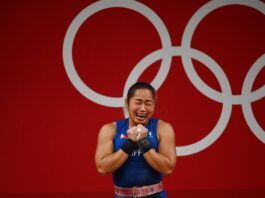 Hidilyn Diaz wins first gold medal for philepines at Tokyo Olympics