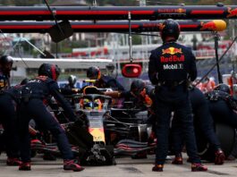 Red Bull pit-stop error costing them