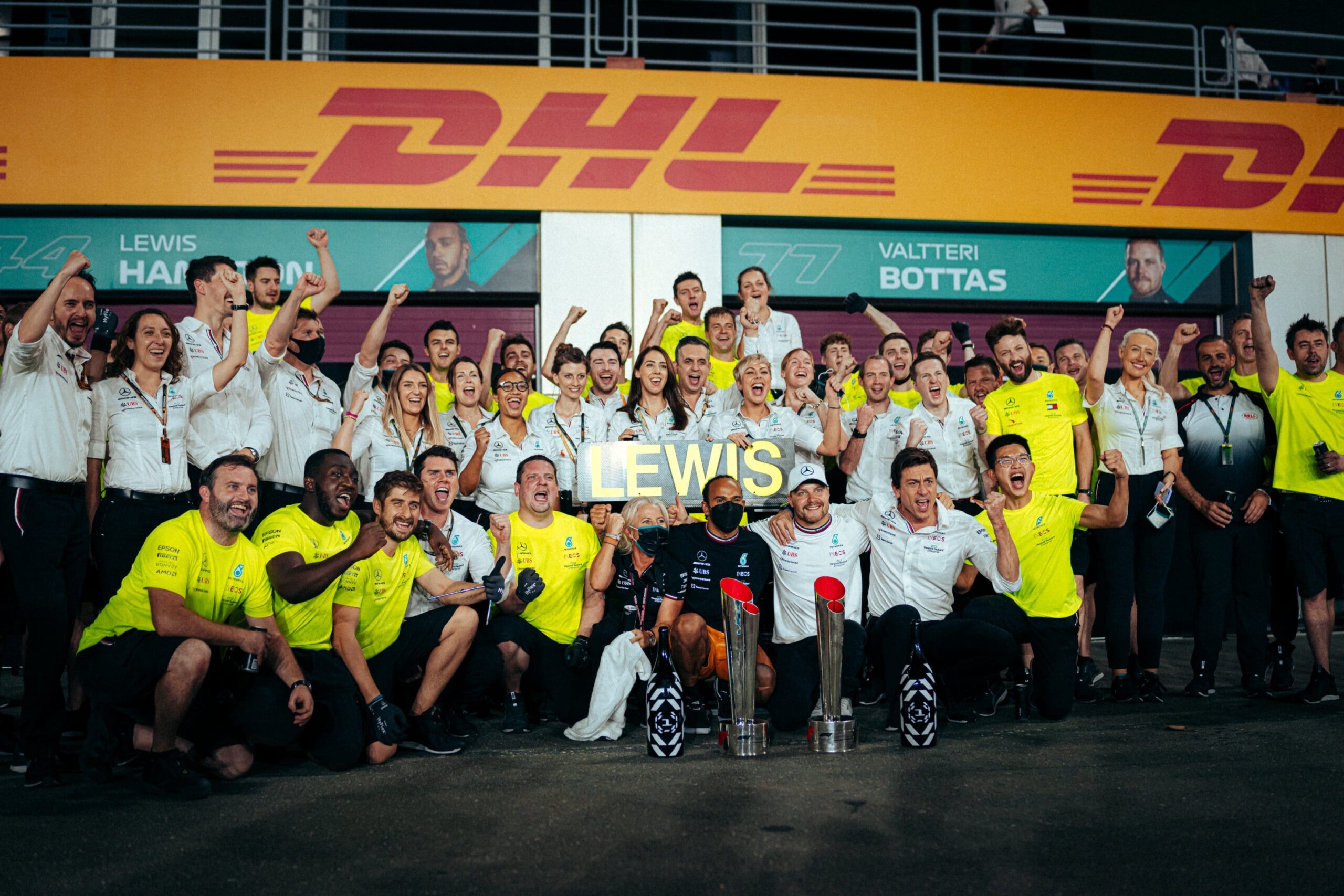 Mercedes team photo at 2021 Qatar GP