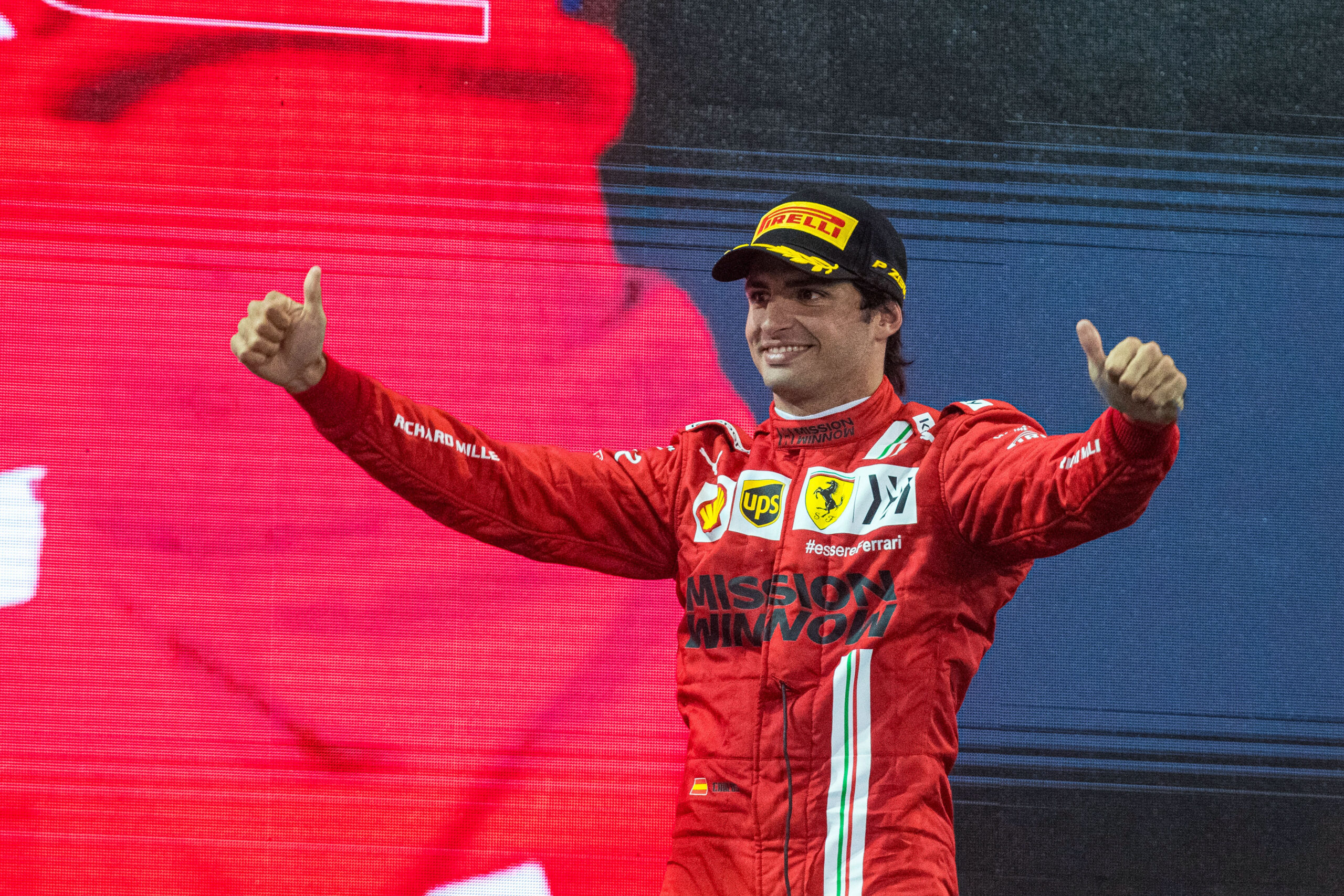 Sainz puts Ferrari on Podium