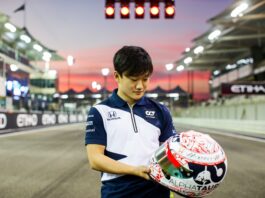 Yuki Tsunoda New helmet for 2021 Abu Dhabi GP
