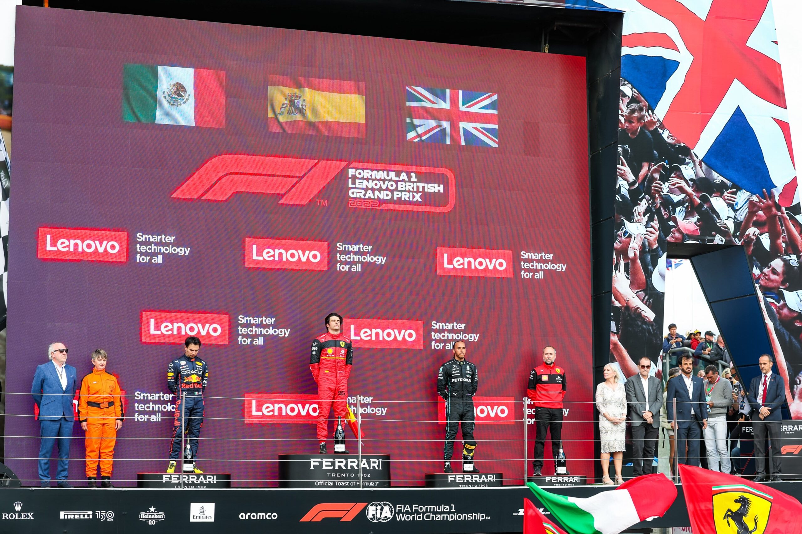 Carlos Sainz wins 2022 British GP